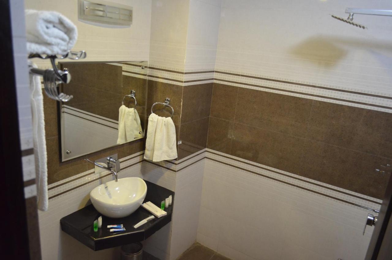Hotel The Valley View Kashmir Srīnagar Extérieur photo