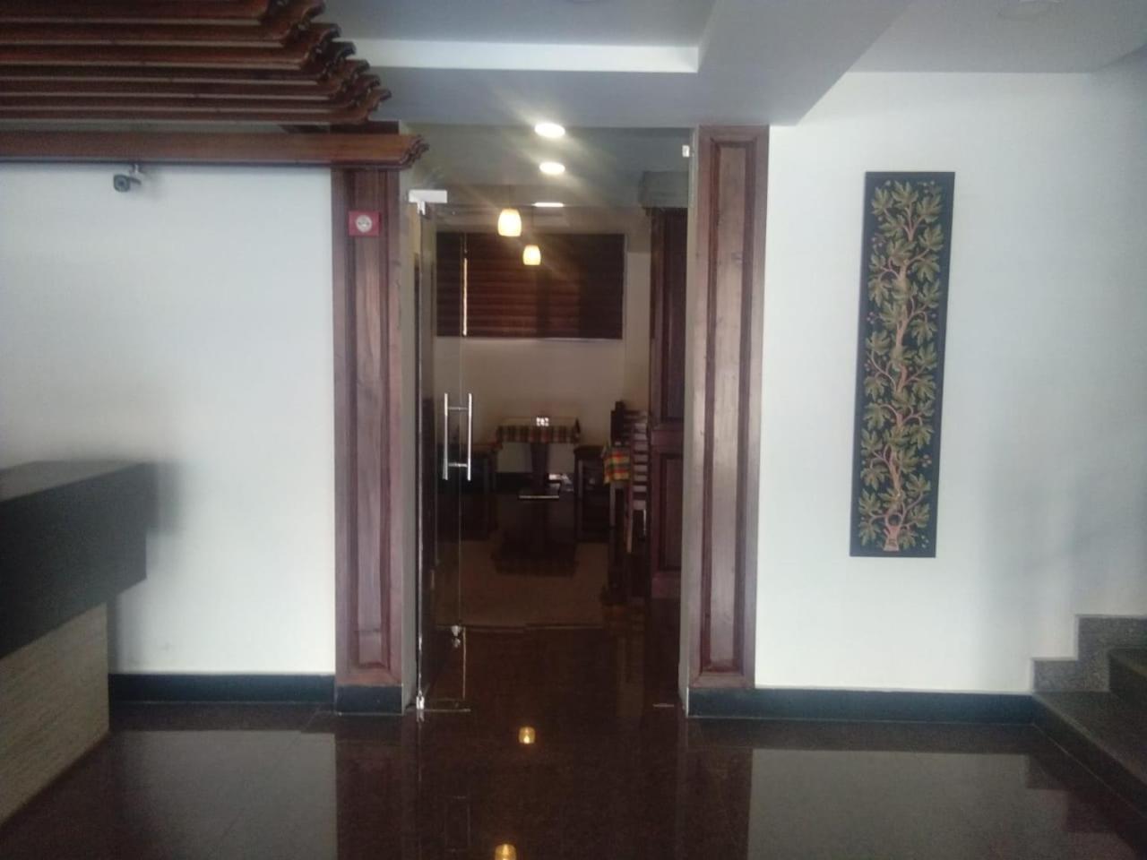 Hotel The Valley View Kashmir Srīnagar Extérieur photo